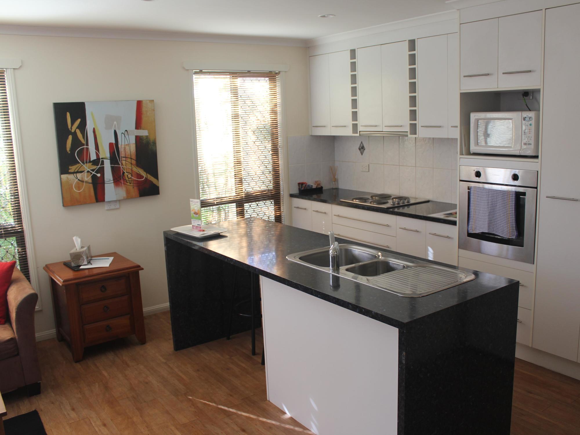 Emerald Motel Apartments ภายนอก รูปภาพ