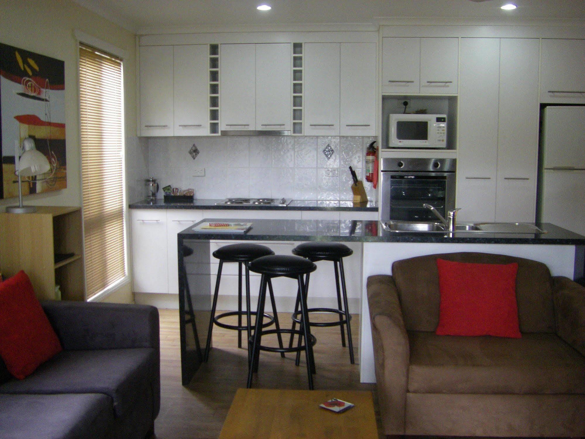 Emerald Motel Apartments ภายนอก รูปภาพ